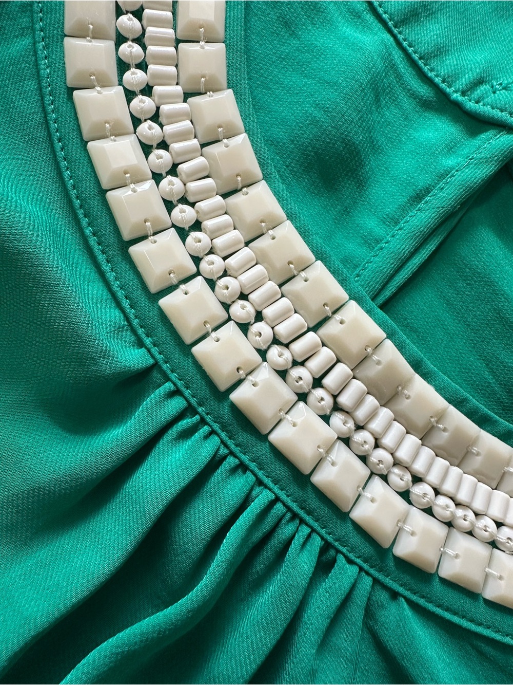 Banana Republic Emerald Green Beaded Sleeveless Top – Size M - Picture 6 of 11